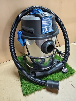 Wet And Dry Vacuum Cleaner. 25ltrs