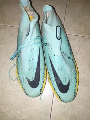 Nike Phantom Football Boots