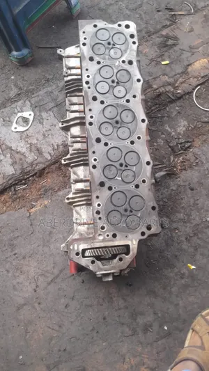 Complete Cylinder Head Hino 500
