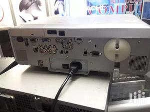Hitachi Projector With 5000 Lumens