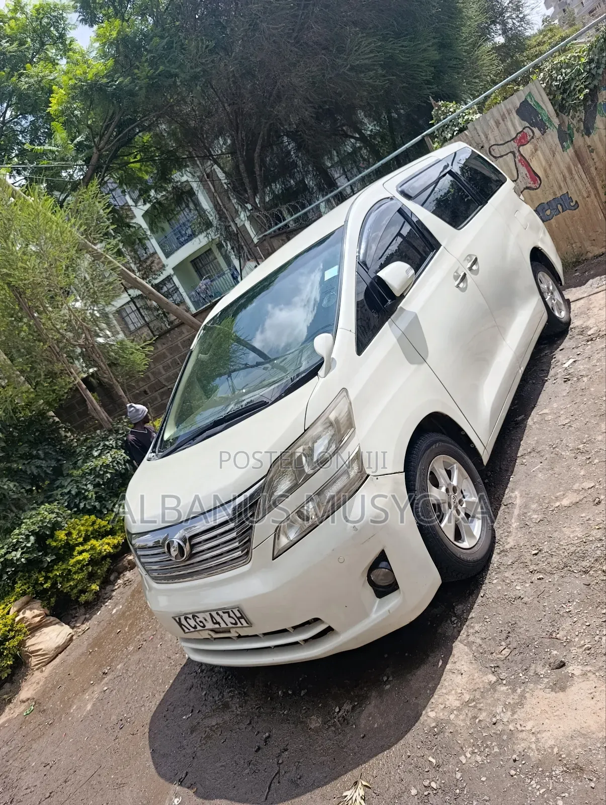 Toyota Alphard 2009 White