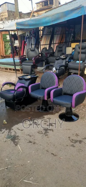 2 Salon Seats+ 1 Salon Sink
