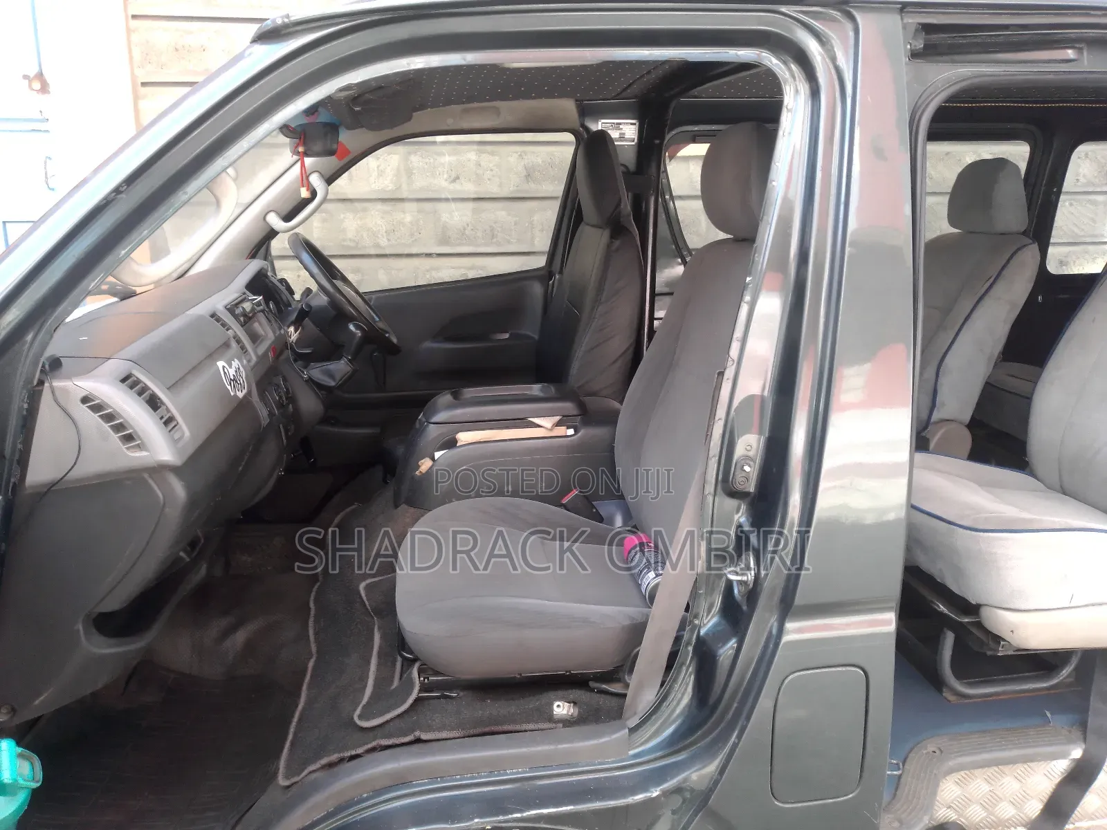 Toyota HiAce 2011 Green