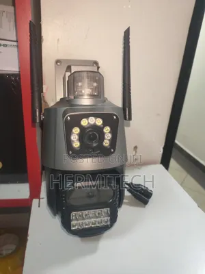 4g Electric PTZ Surveillance Cameras Dual Lense With Alarm Siren