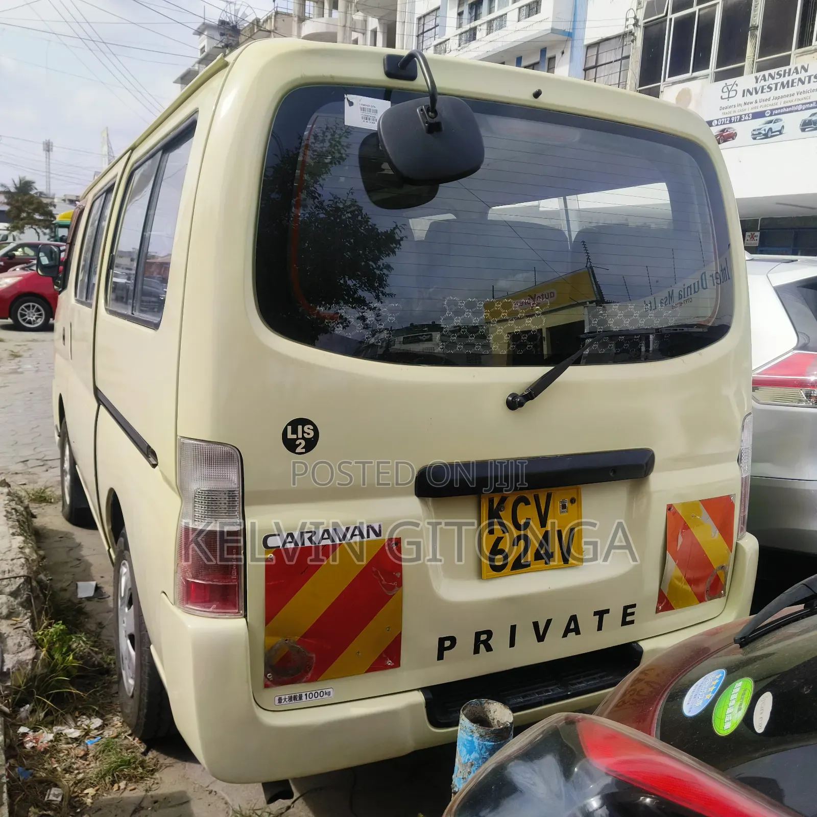 Nissan Caravan 2012 Yellow