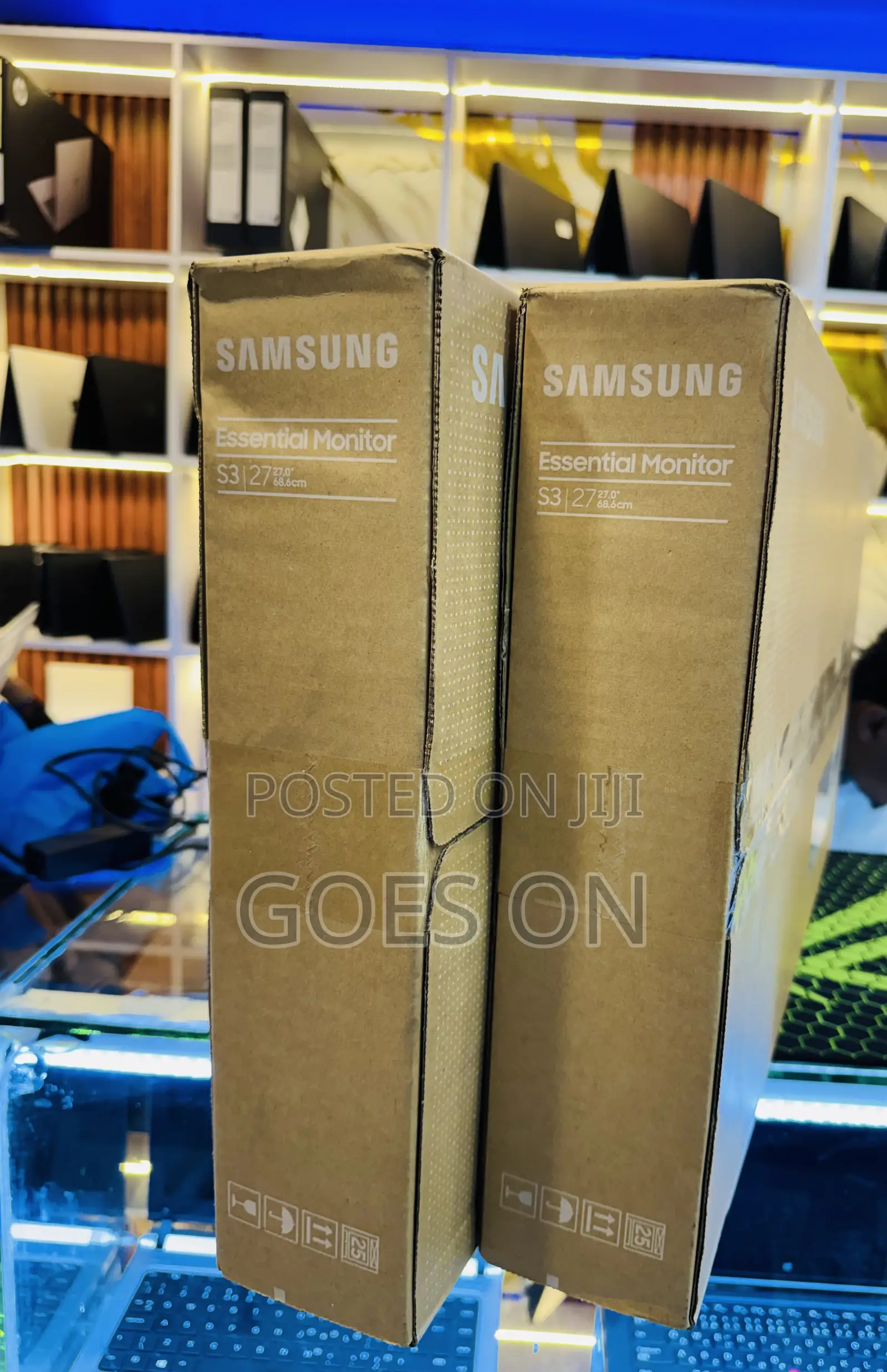 Samsung Essential Monitor S3 27-Inch
