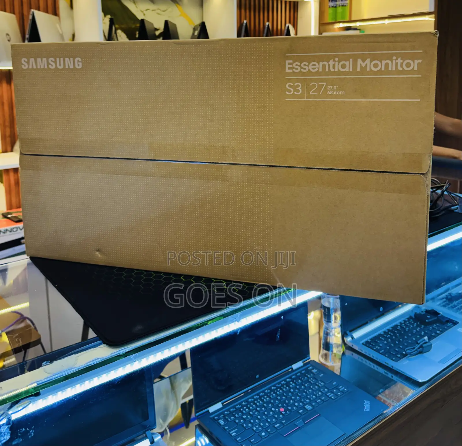 Samsung Essential Monitor S3 27-Inch