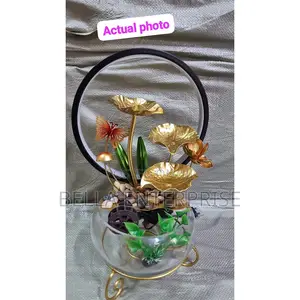 Elegant Led Electric Mini Water Fountain in a Clear Glass Pot