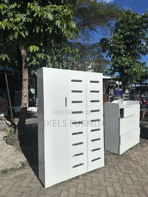 Modern Design Shoe Cabinet With Strong Build