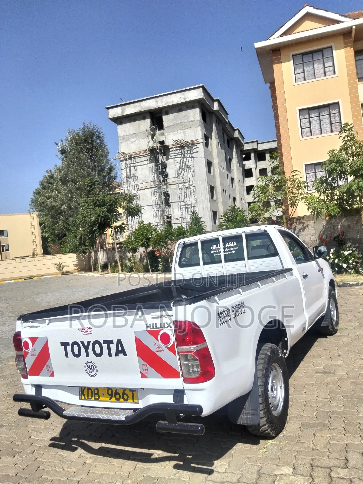 Toyota Hilux SR5 2013 White