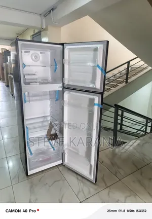 Von 247l Double Door Fridge