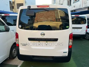 Nissan Caravan (Urvan) 2018 White