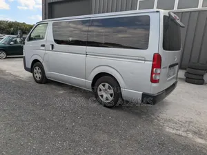 Toyota HiAce 2020 Silver