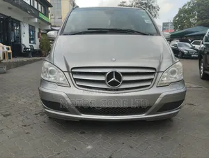 Mercedes-Benz Viano 2012 Beige