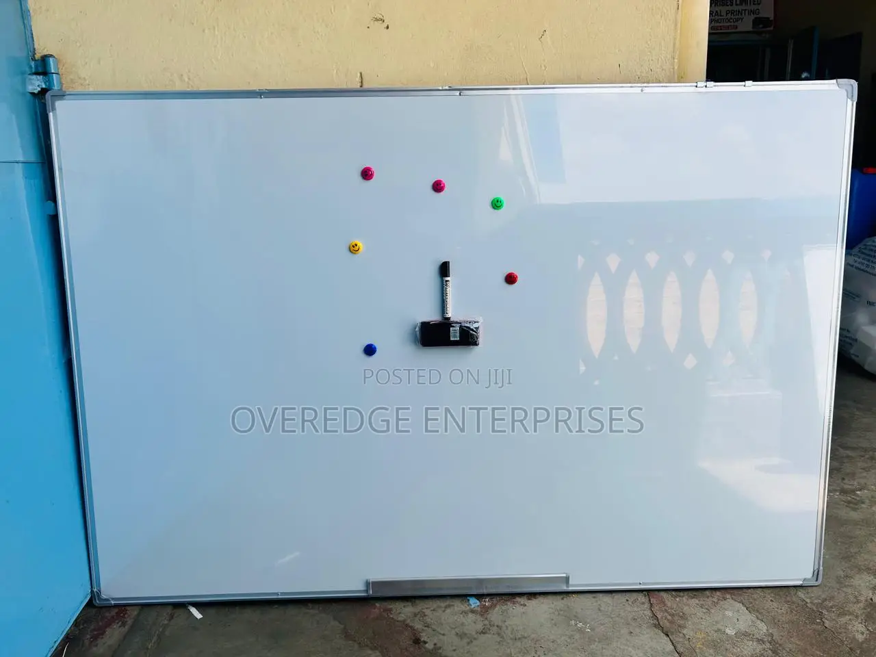 120cmx90cm Whiteboard~~White-Board Available