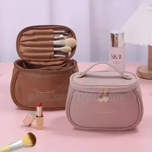 Retro Bucket Toiletries Bag