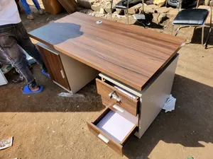 Executive Work Desk With Drawers