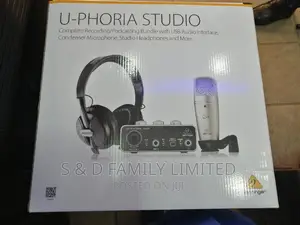 Behringer Uphoria Studio Set