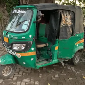 TVS HLX 125 2021 Green