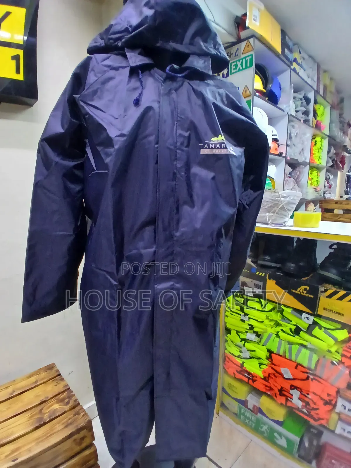 DWR -Coated Polyester Rain Coat