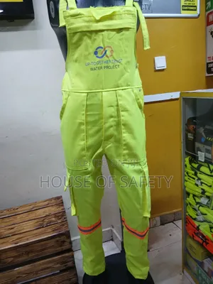 Sleek Vest With Pant Dungaree