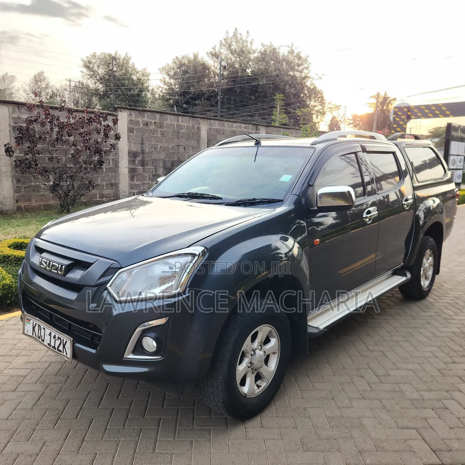 Isuzu D-MAX 2023 Gray