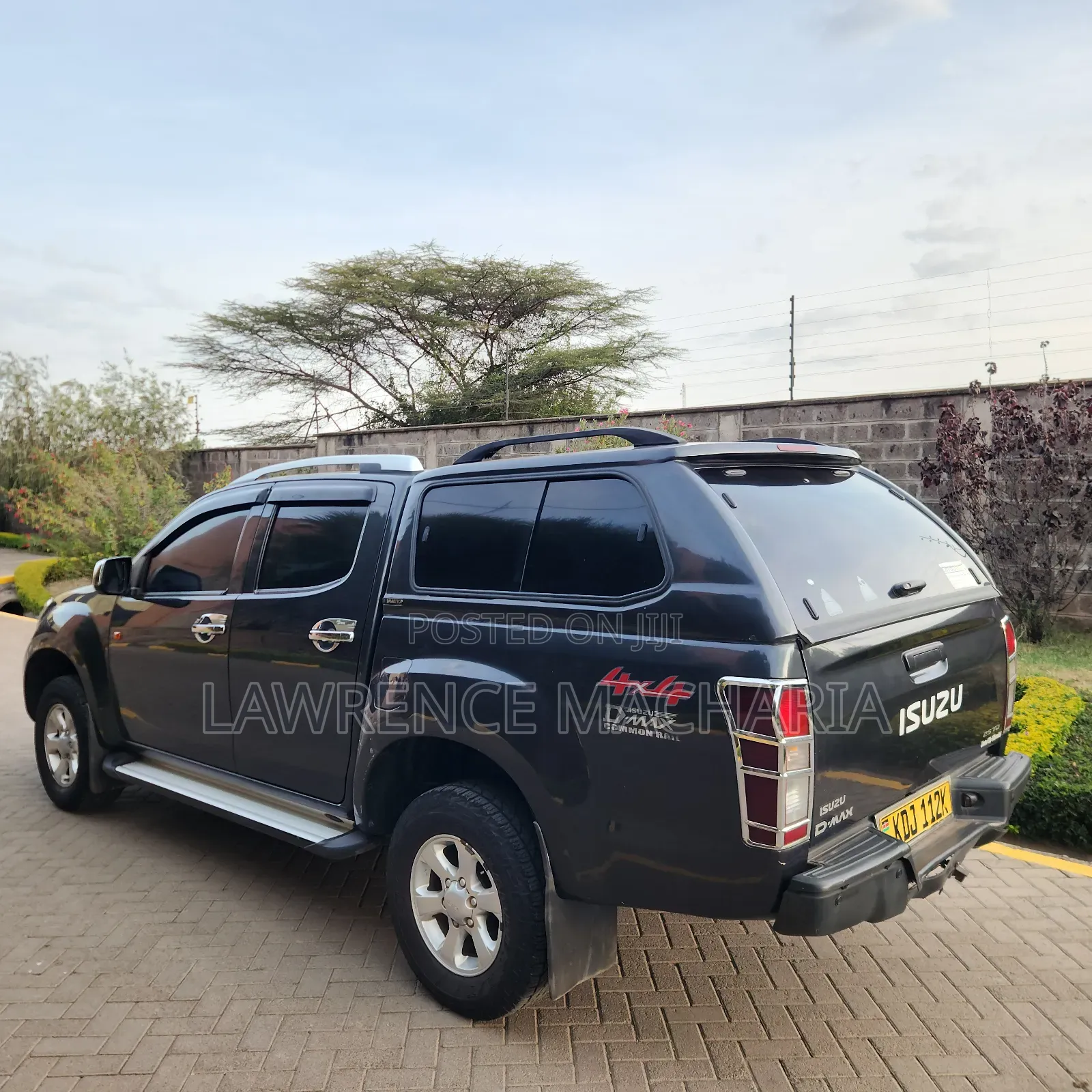 Isuzu D-MAX 2023 Gray