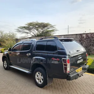 Isuzu D-MAX 2023 Gray