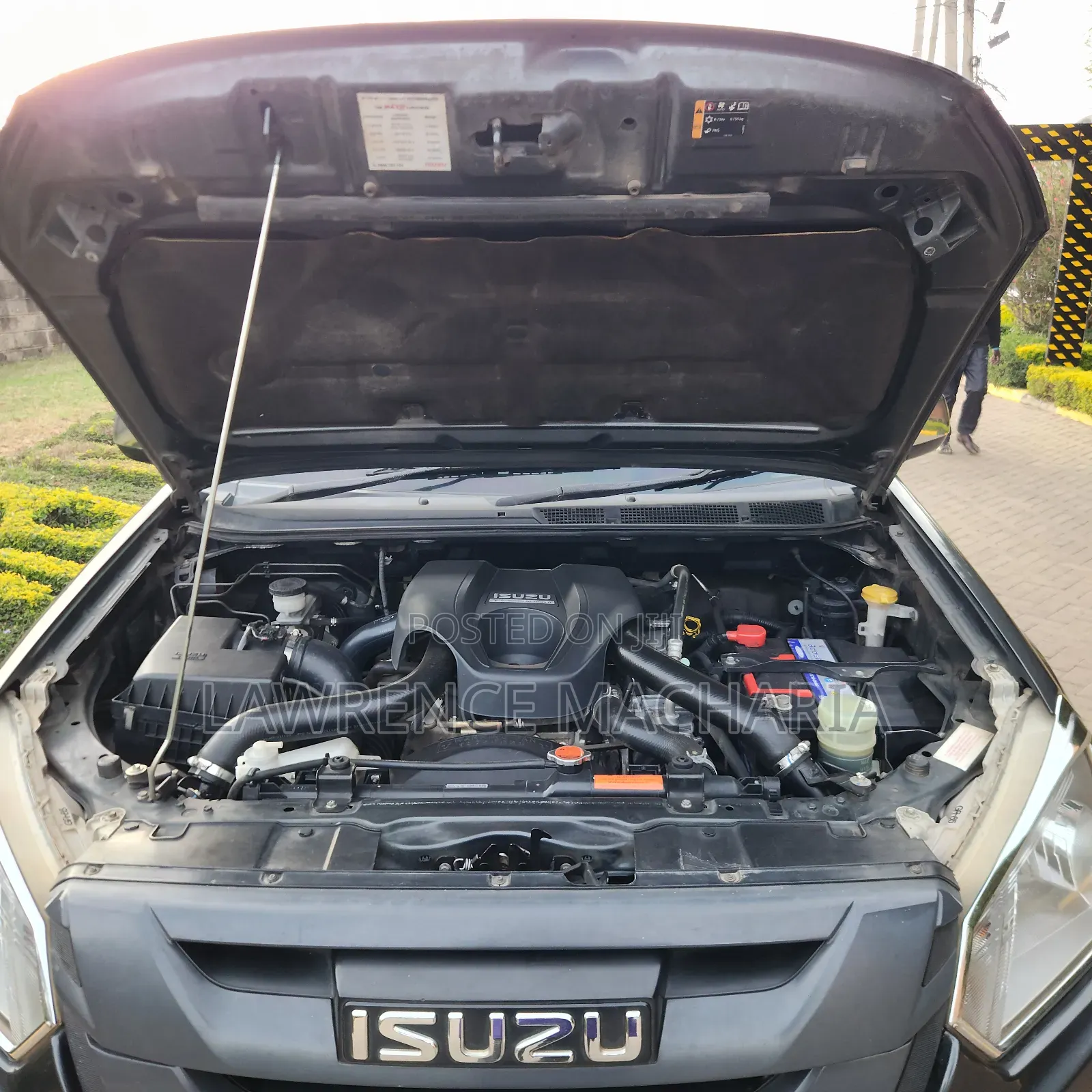 Isuzu D-MAX 2023 Gray