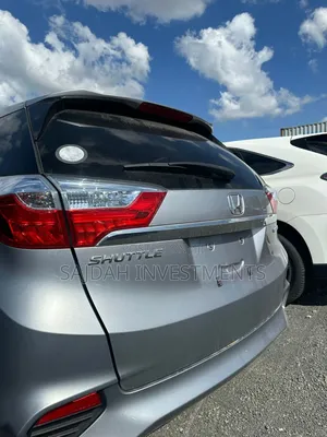 Honda Fit Shuttle 2019 Silver