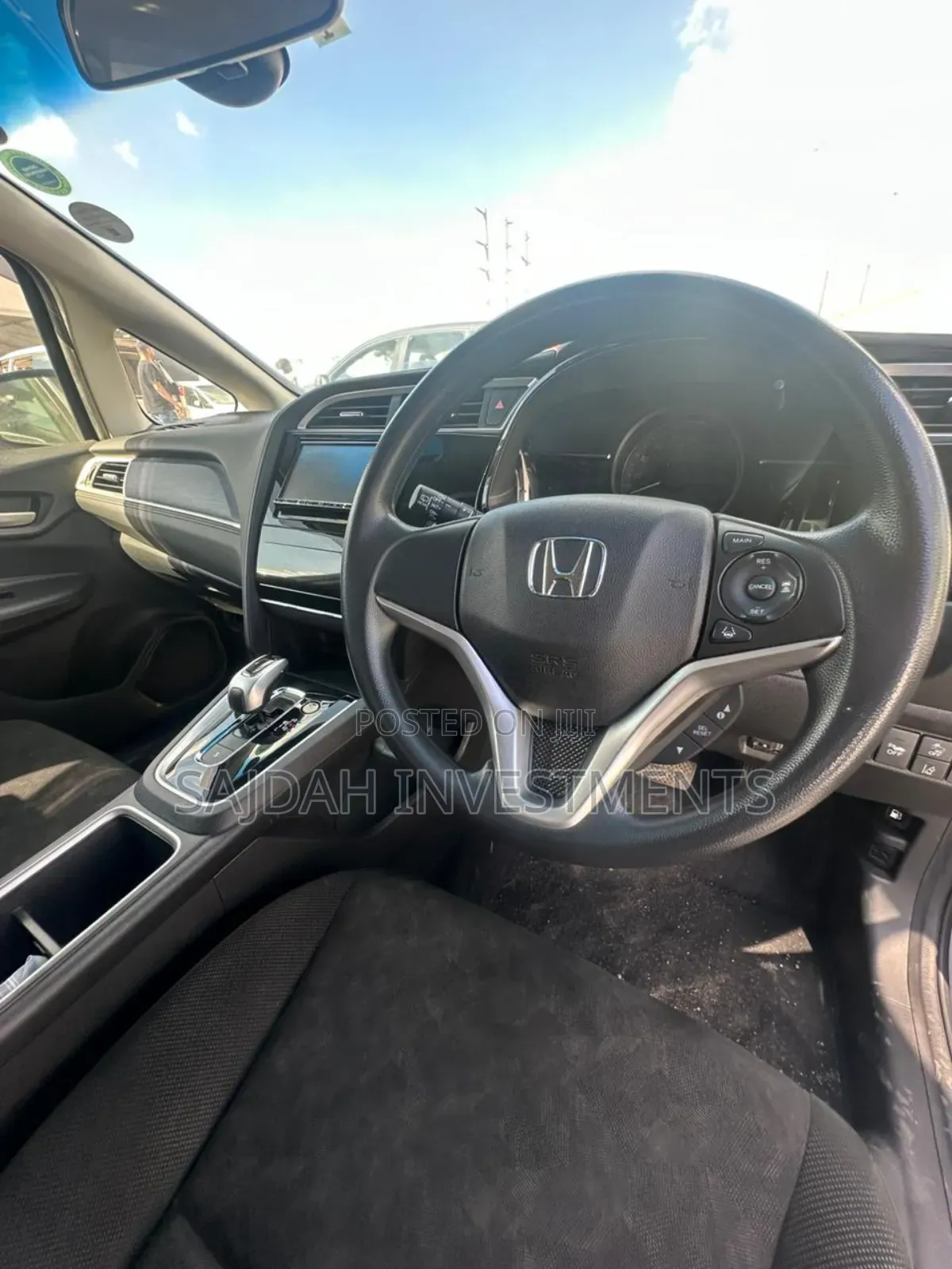 Honda Fit Shuttle 2019 Silver