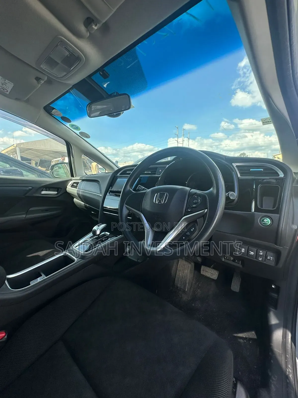 Honda Fit Shuttle 2019 Silver