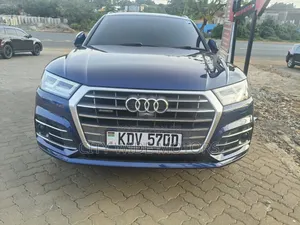 Audi Q5 2.0T Premium AWD quattro 2018 Blue
