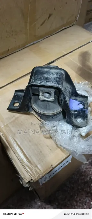 Nissan Tiida Engine Mounting
