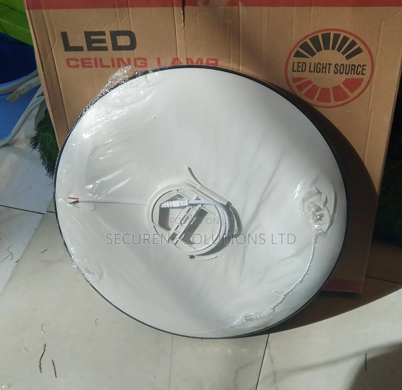 18 Watts Les Ceiling Light