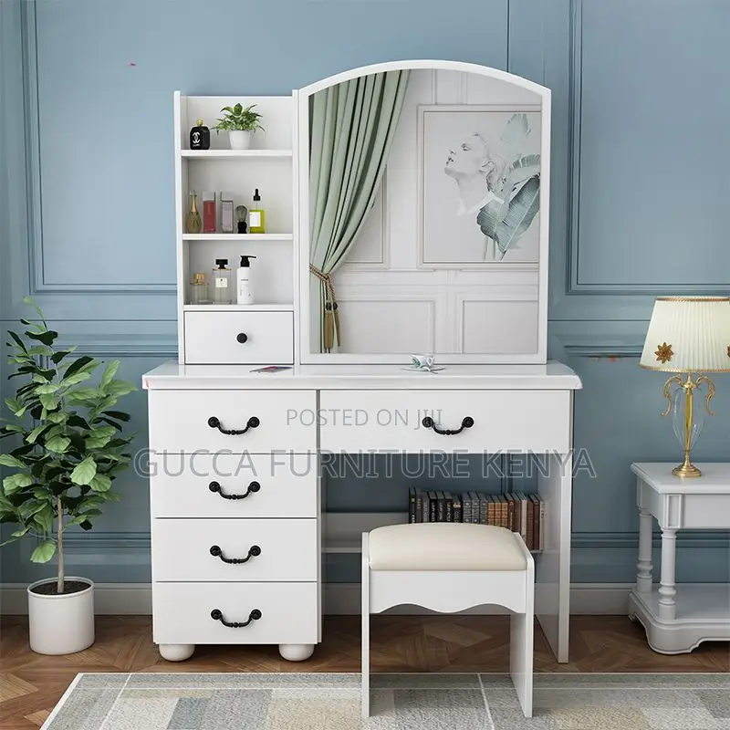 Modern Bedroom Make Up Dressing Table