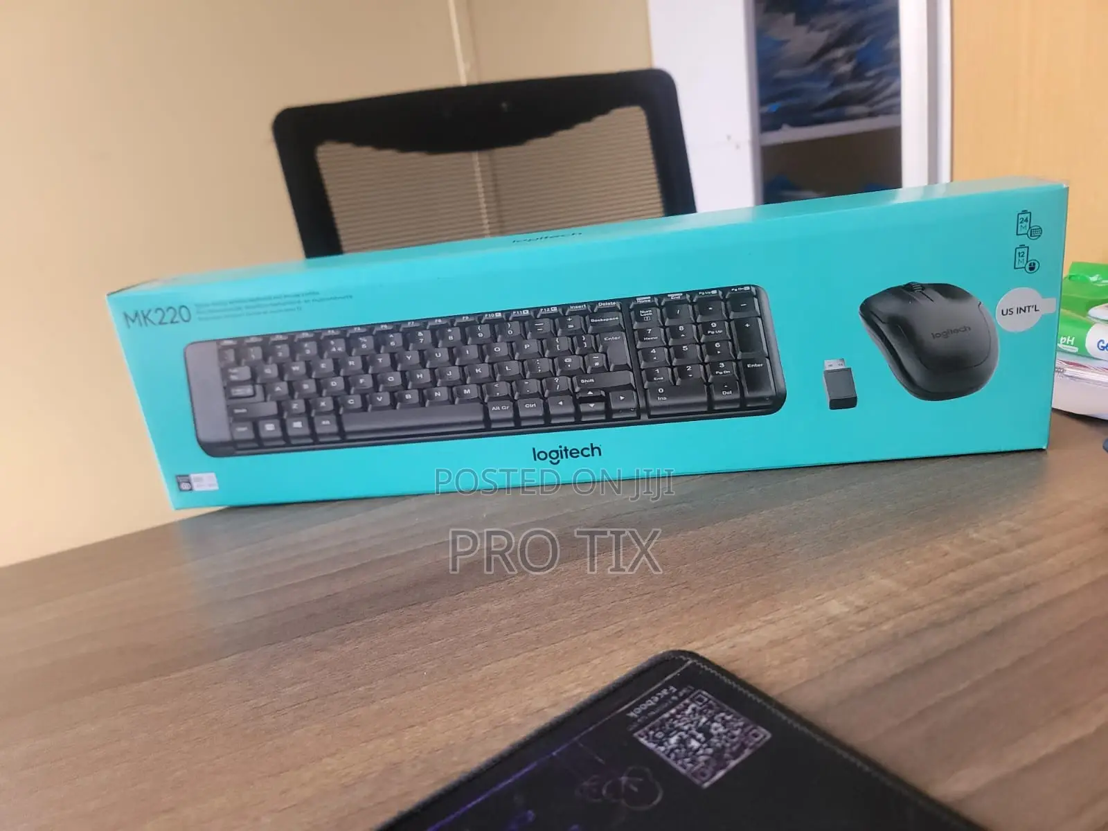 Logitech Mk220 Wireless Keyboard and Mouse Combo
