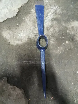 Mattock / Pickaxe