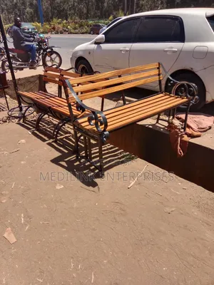 Mahogany 5ft Wooden Metallic Bench for Outdoor
