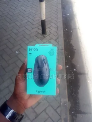 Logitech M190 Wireless Mouse - Full Size Curve Design