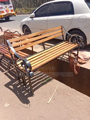 Mahogany Crafted Wooden Metallic Garden Outdoor
