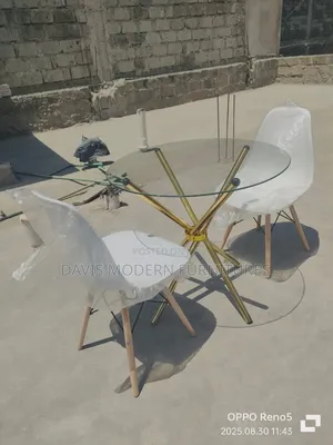Elegant Round Glass Table With Chairs
