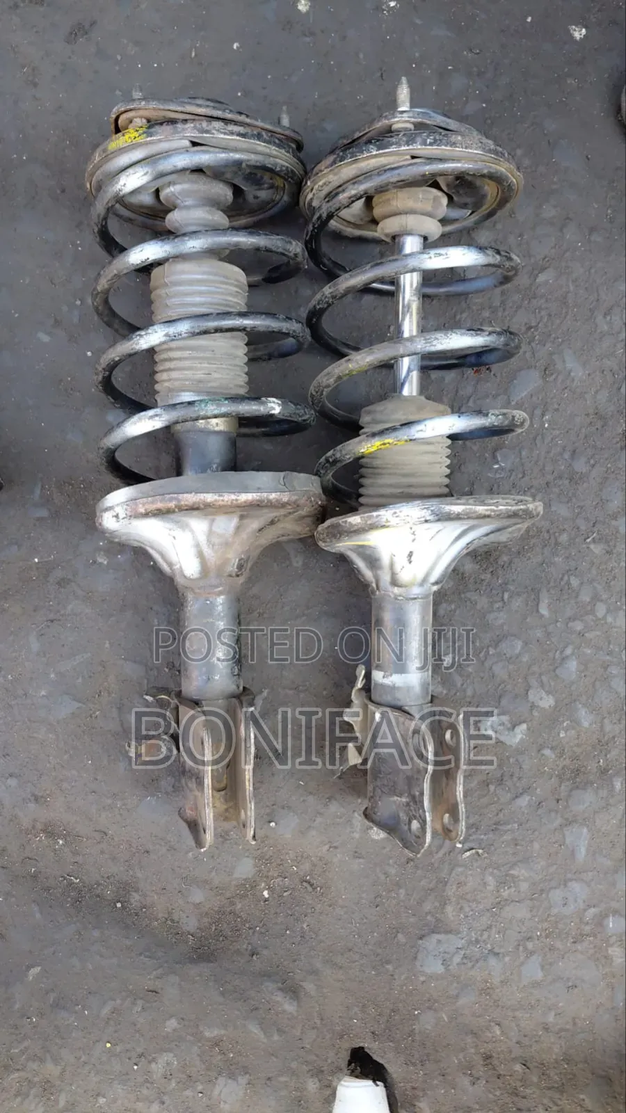 Front Shock Jumping Mitsubishi Lancer
