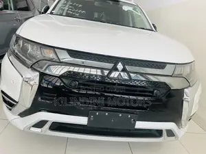 Mitsubishi Outlander 2019 White