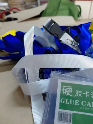 Holders||Lanyards++Cases##Glue Nametags.