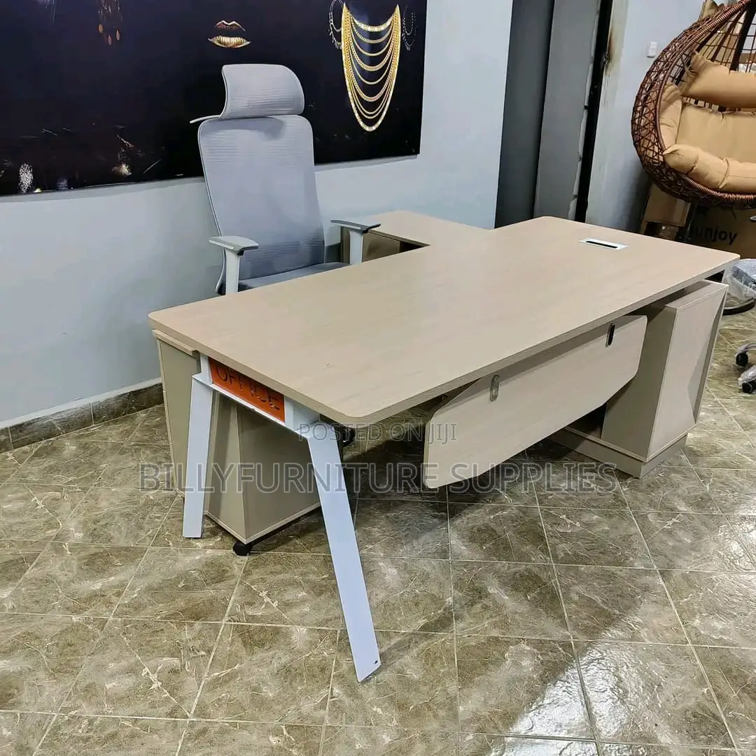 Stylish Executive Desk With Drawers
