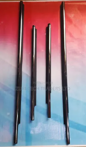 Weather Strips Ist 2008 Chrome