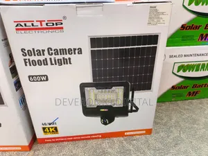 4g Solar Flood Light + 600w CCTV Camera