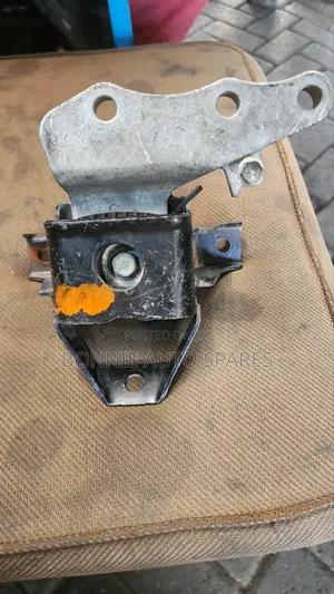 Suzuki Swift Engine Mounting