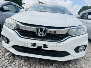 Honda Grace 2019 White